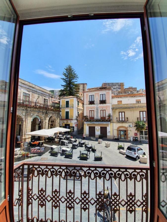 La Meridiana - Centro Storico Di Pizzo المظهر الخارجي الصورة