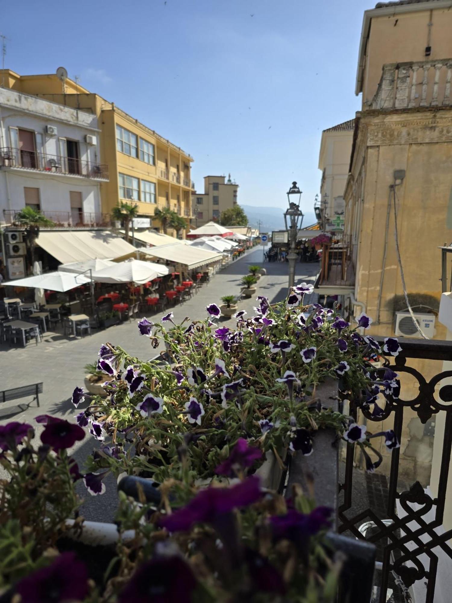 La Meridiana - Centro Storico Di Pizzo المظهر الخارجي الصورة